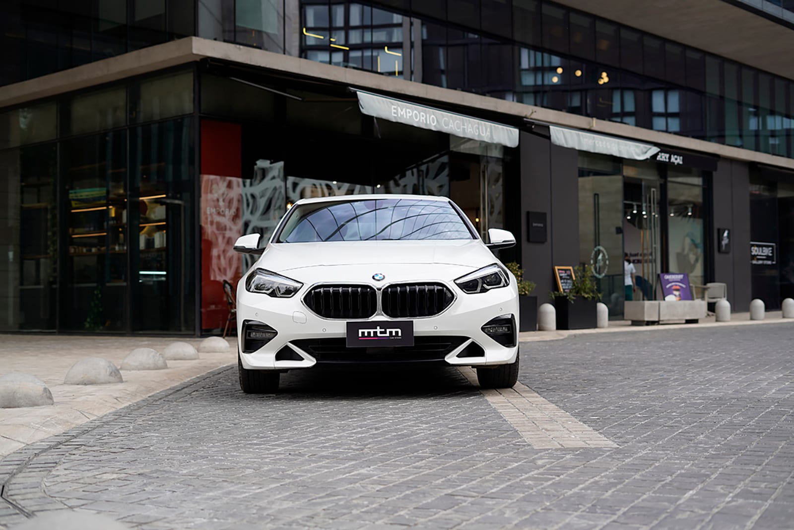 BMW 220 Gran Coupe 2024, foto 1 de 15